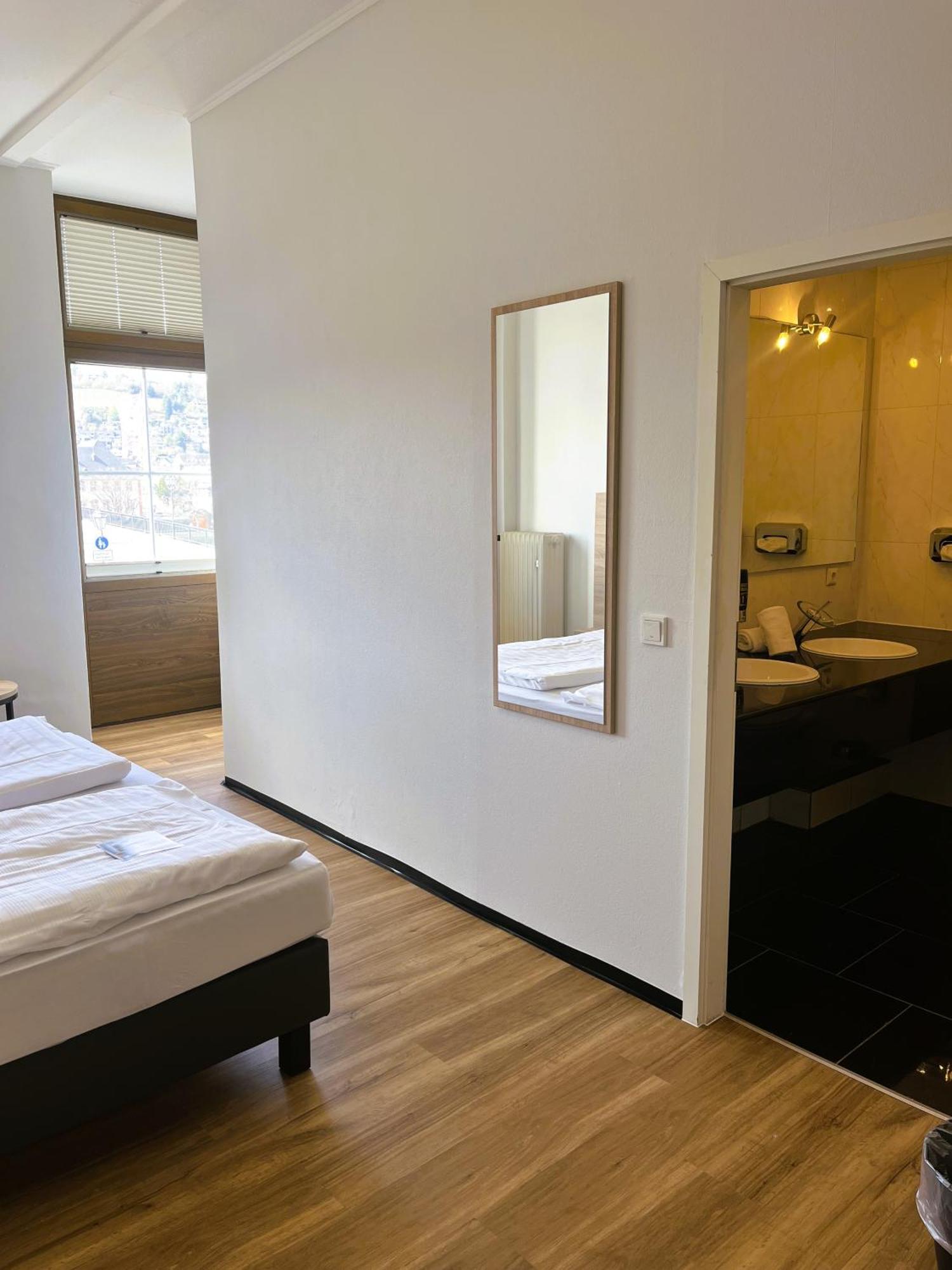 Moselhotel Roemischer Kaiser Bernkastel-Kues Bagian luar foto